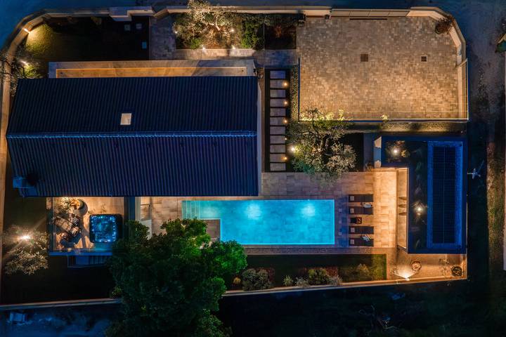 Villa pour 6 personnes, avec terrasse ainsi que jardin et piscine à Novigrad - 3