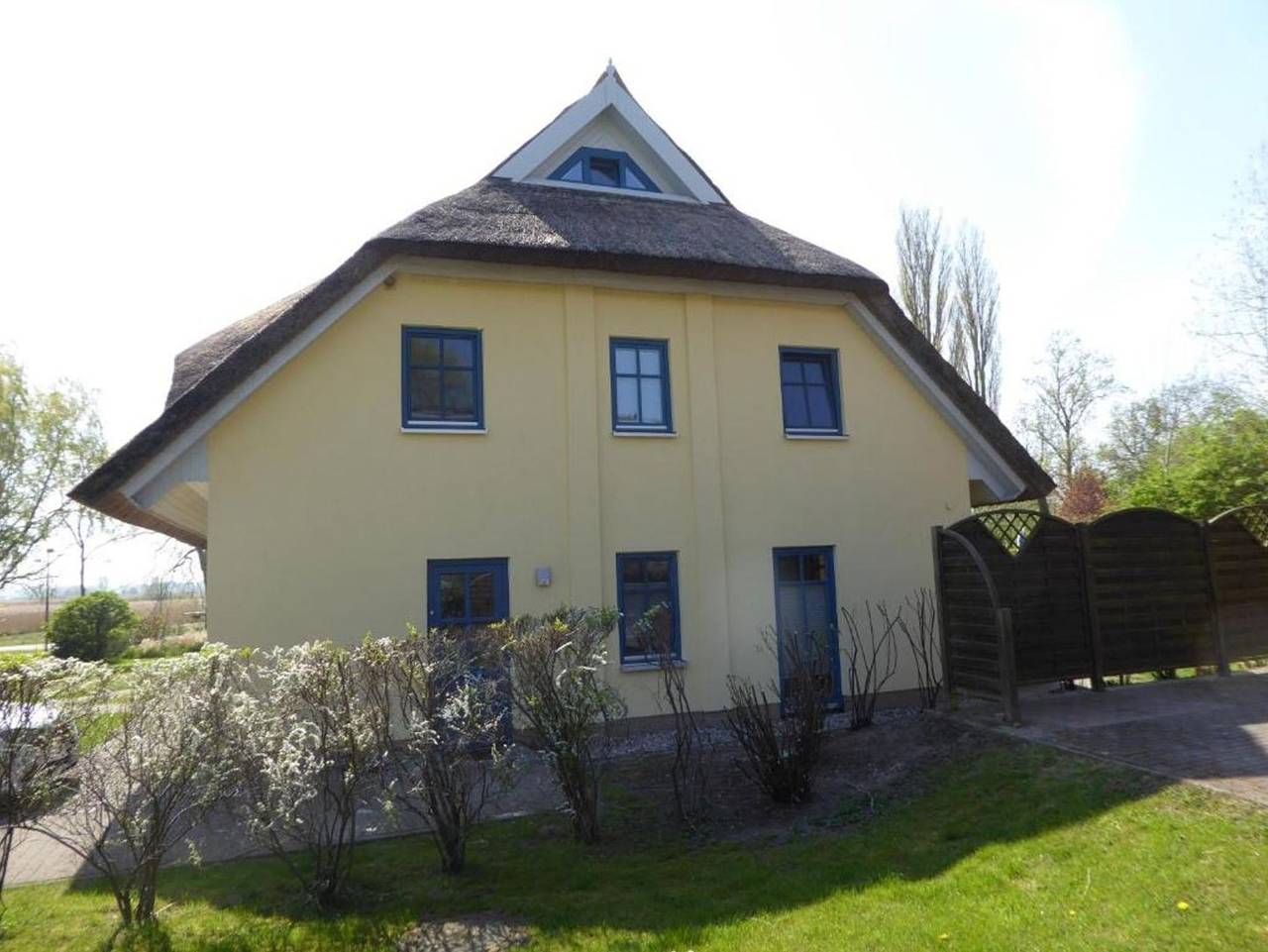 Reetdachhaus Holunder 3 in der Puddeminer Wiek - Ferienhaus Holunder 3 – Ruhe, Sonne und Familienglück unter Reet in Puddemin, Poseritz