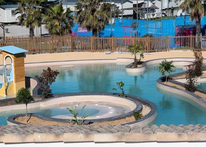 Mobil home pour 6 personnes, avec terrasse et piscine à Palavas-les-Flots - 2