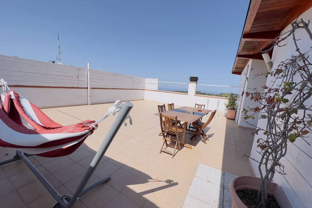 Entire apartment, Apartment with a view of the Gargano in Vico del Gargano, Gargano