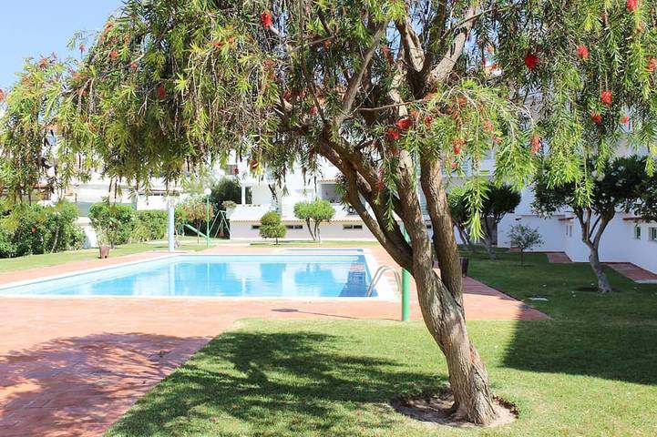 Ferienwohnung für 6 Personen, mit Garten und Pool sowie Balkon - 1