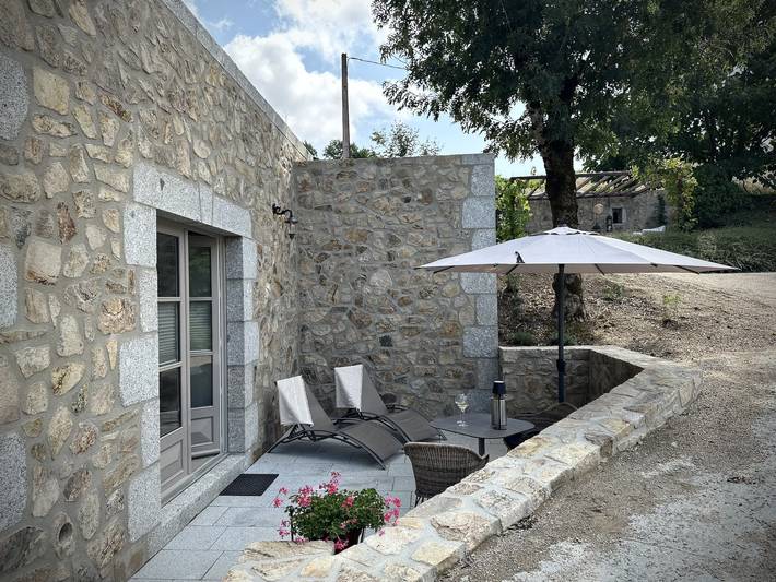 Gîte pour 2 personnes, avec piscine