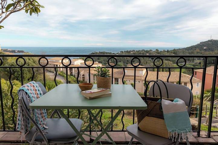 Apartamento de vacaciones para 6 personas, con jardín y piscina - 1