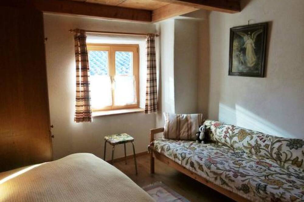 Ganze Wohnung, Melcher Jon & Brigitte - Bauernhaus, (Valchava) in Valchava, Val Müstair