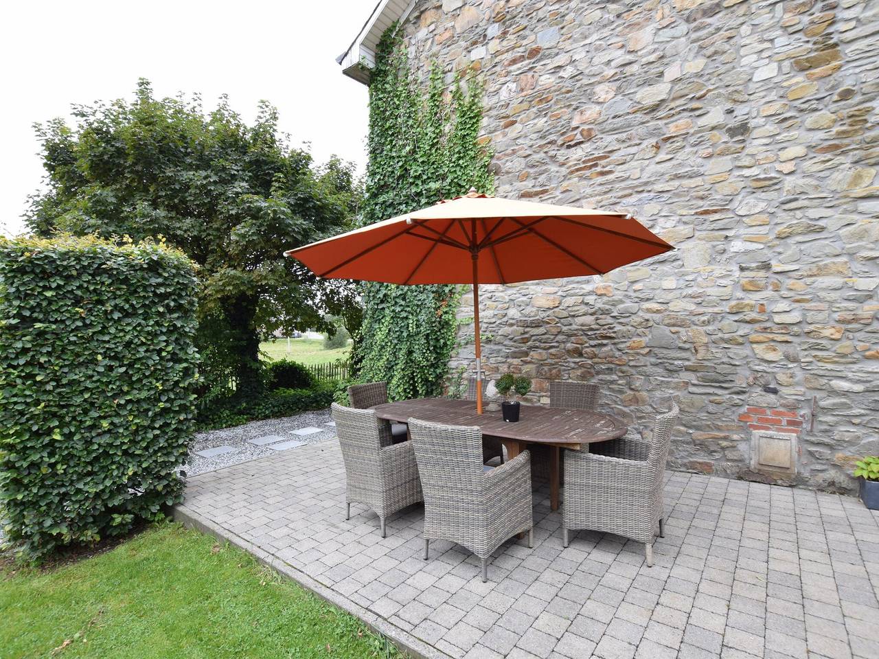 Havre de jardin de pierre de Libramont in Libramont-Chevigny, Région de Neufchâteau
