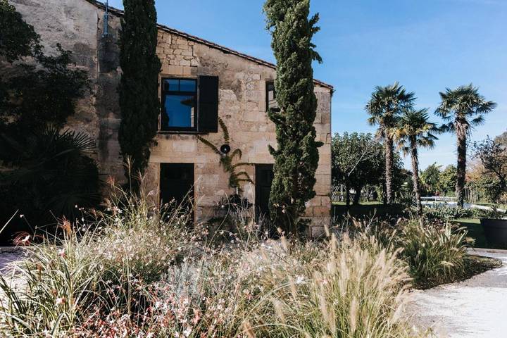 Gîte pour 2 personnes, avec jardin et piscine dans Saint-Gervais (Gironde)