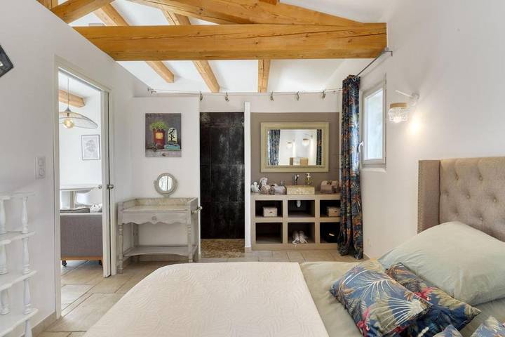 Maison d’hôte pour 6 personnes, avec piscine ainsi que jardin et jacuzzi à Le Plan-de-la-Tour - 2