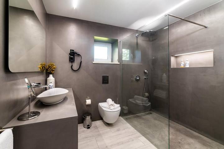 Gîte pour 5 personnes, avec piscine et bassin pour enfant ainsi que vue et jardin à Zambujeira do Mar - 4