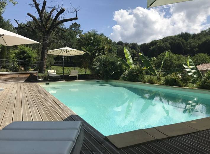 Gîte pour 6 personnes, avec terrasse ainsi que jardin et jacuzzi à Groléjac - 3