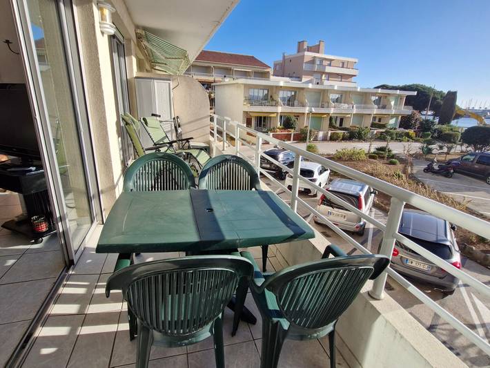 Gîte pour 4 personnes, avec terrasse dans Plage De La Croisette Sainte Maxime - 2