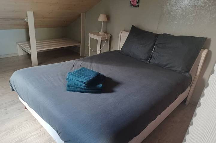 Gîte pour 6 personnes, avec terrasse et jardin dans Ardevon - 3