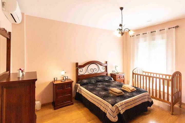 Andalusian house with private pool, views and Wifi in Nigüelas, Cordillera Penibética