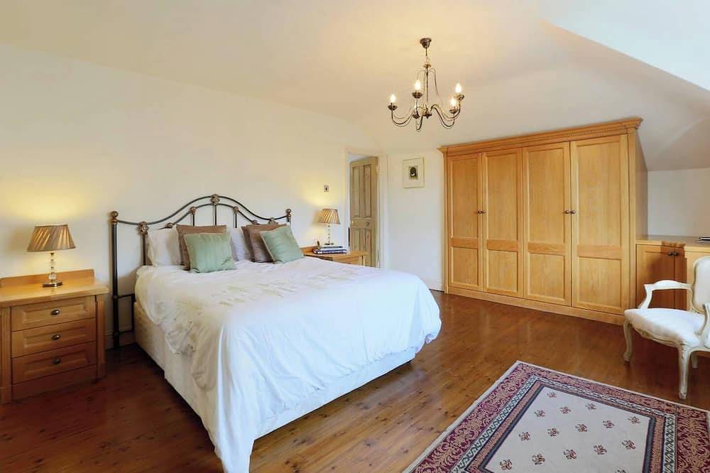 Rare Opportunity to stay on Unique Private Estate in Malahide, Fingal