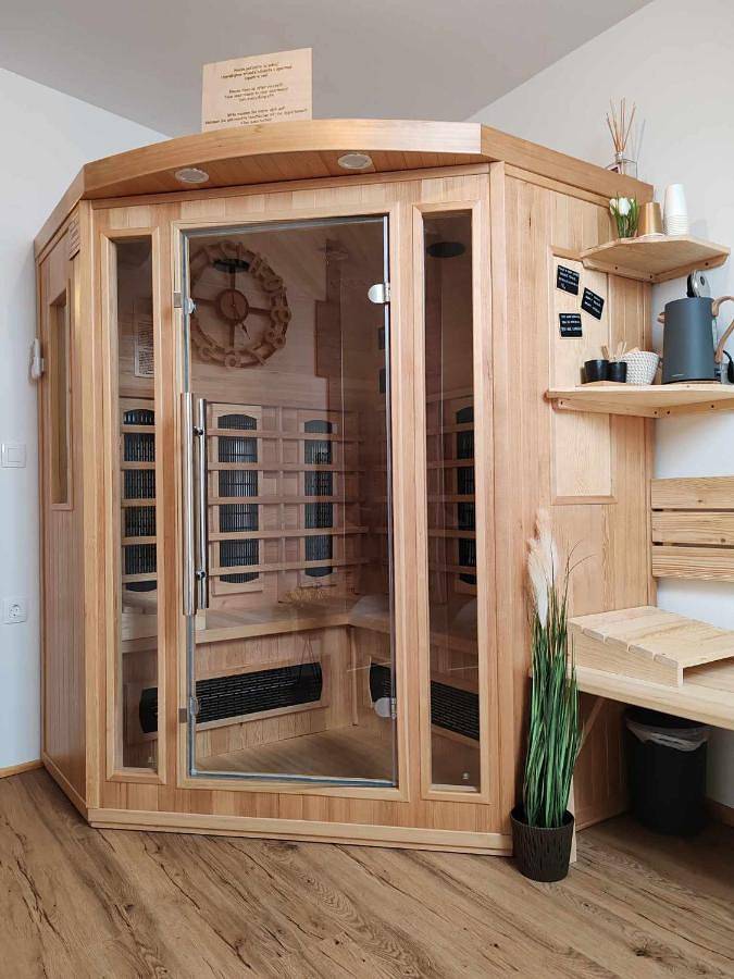 Ferienwohnung für 7 Personen, mit Whirlpool und Garten sowie Sauna