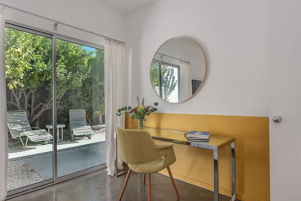 Sorgfältige Mitte des Jahrhunderts bietet modernen Komfort und Aussicht! in Palm Springs, Coachella Valley