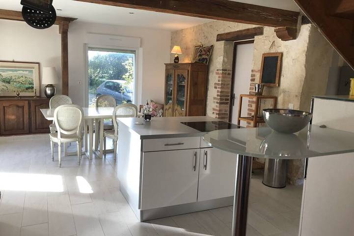 Gîte pour 4 personnes, avec jardin à Chevillon-sur-Huillard