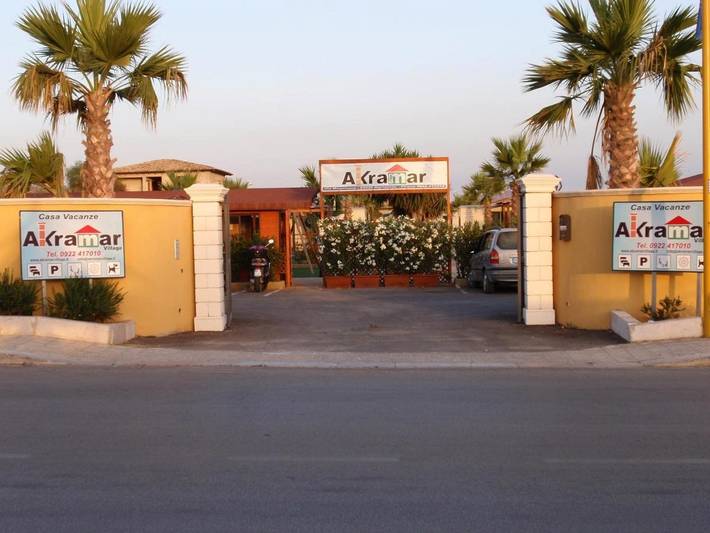 Villaggio vacanza per 5 persone, con piscina per bambini e giardino nonché piscina, adatto a famiglie con bambini in Sicilia
