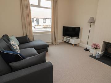 Holiday Rental for 8 People in Seahouses, Northumberland Coast, Photo 2