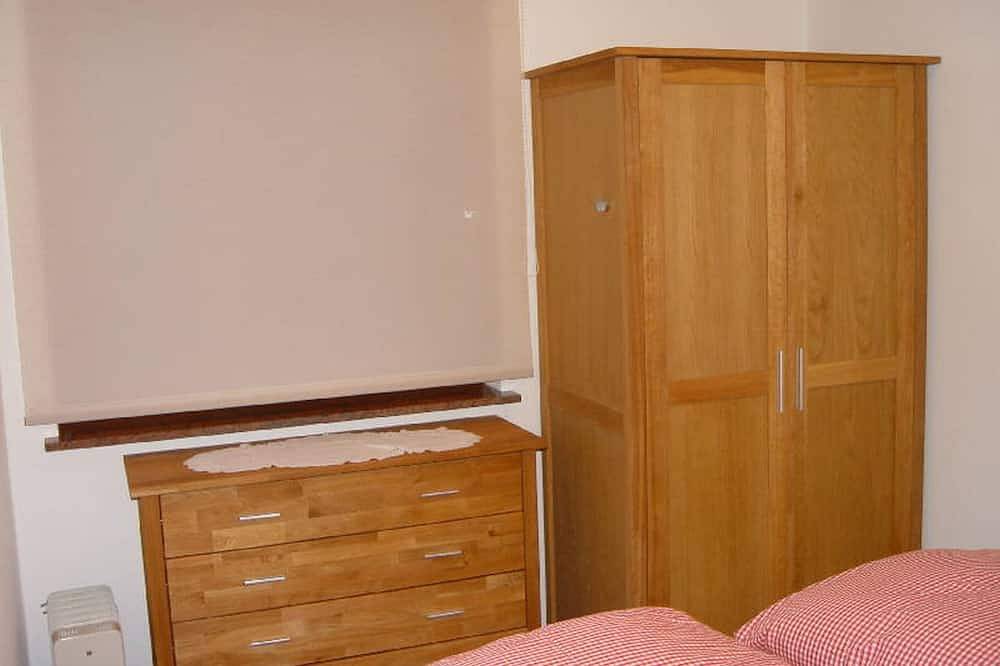 Ganze Wohnung, Ferienhaus Weichart, 45qm, Terrasse, 1 Schlafzimmer, max. 2 Personen in Sulzburg, Südschwarzwald