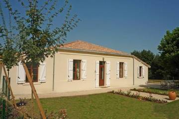 Location de vacances pour 6 personnes, avec jardin à Saint-Morillon