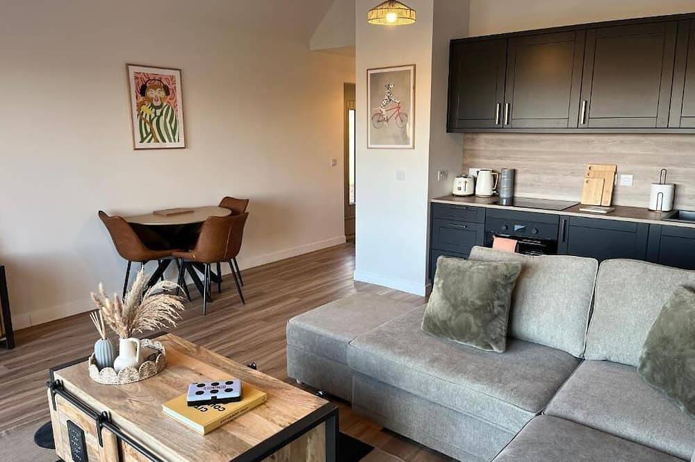Birch Tree Lodge - Luxurious Lodge on the Nc500 - Thrumster Lodges in Wick, Highlands