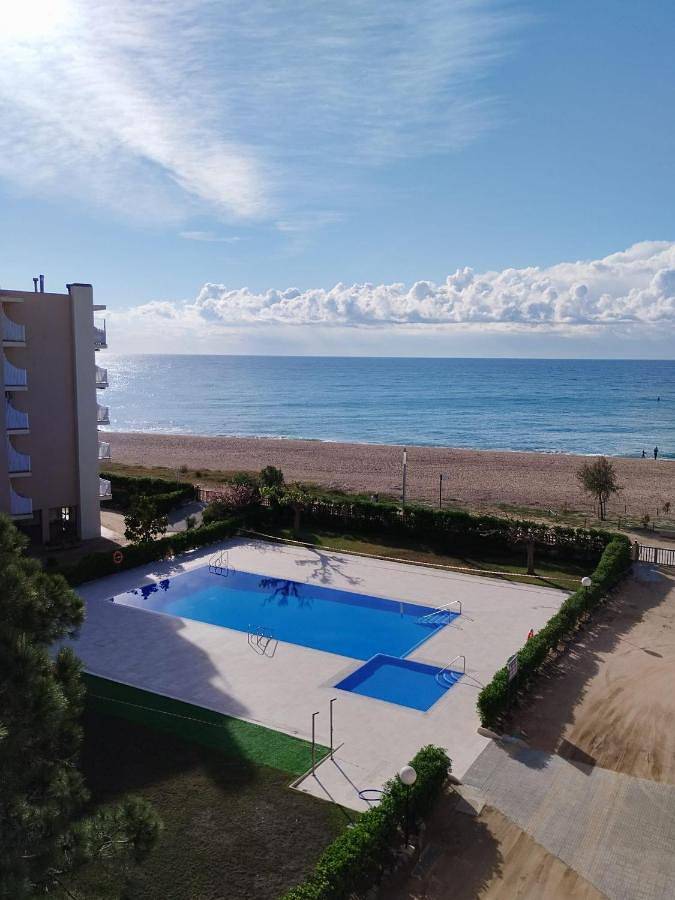 Apartamento de vacaciones para 5 personas, con vistas y piscina para niños además de jardín y piscina - 1