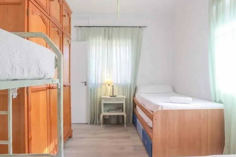 Homerez - Spacious Villa in Guillena with Garden and Private Pool in Guillena, Sevilla Province