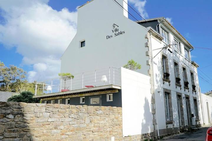 Chambre d’hôte pour 4 personnes, avec Jacuzzi et Terrasse ainsi que Jardin et Vue à Concarneau