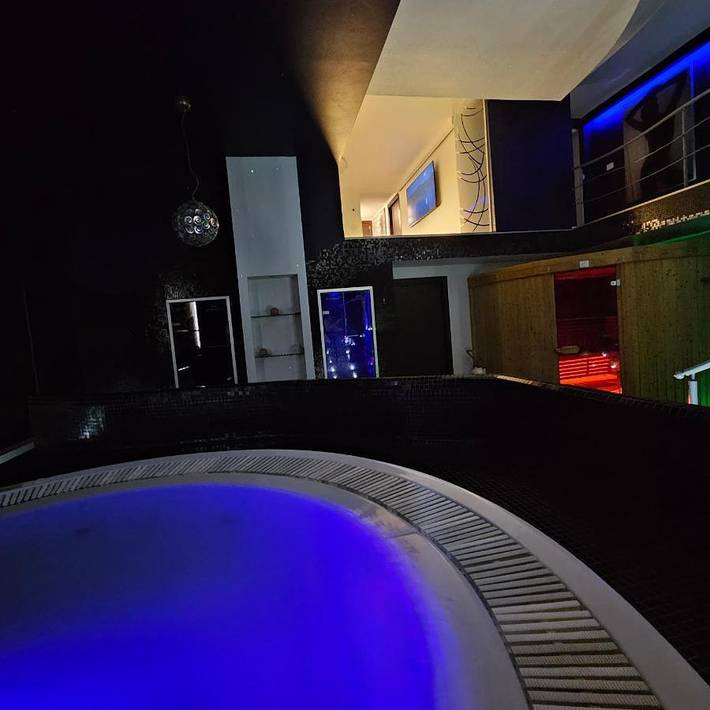 Chambre d’hôte pour 2 personnes, avec terrasse ainsi que jacuzzi et sauna à Fasano - 4