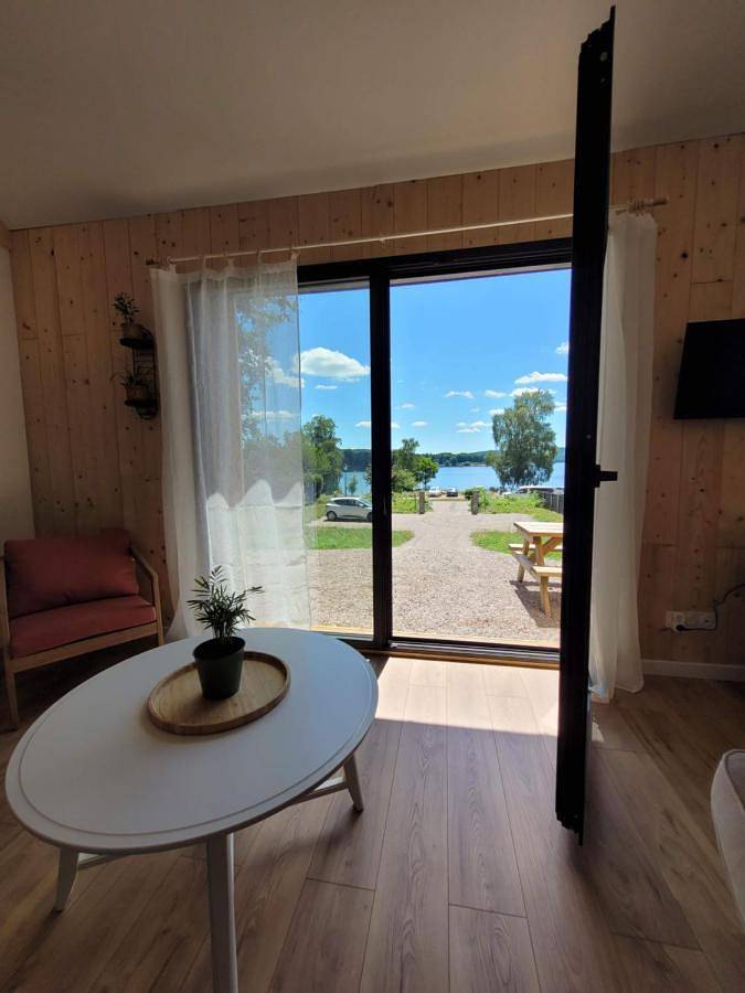 Casa de vacaciones para 7 personas, con vistas al lago y jardín además de terraza y vistas - 1