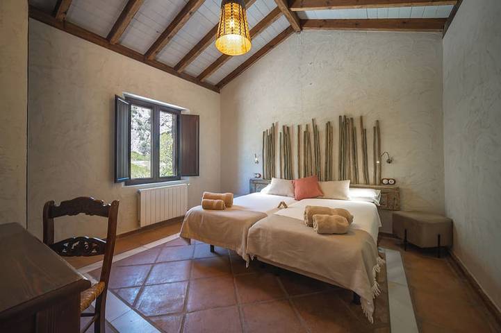 Eco-Finca Cueva del Gato, ideal für Familien mit Haustieren, umgeben von Natur. in Benaoján, Serranía de Ronda