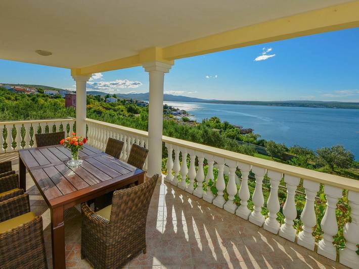 Ferienhaus für 6 Personen, mit Terrasse und Garten in Zadar