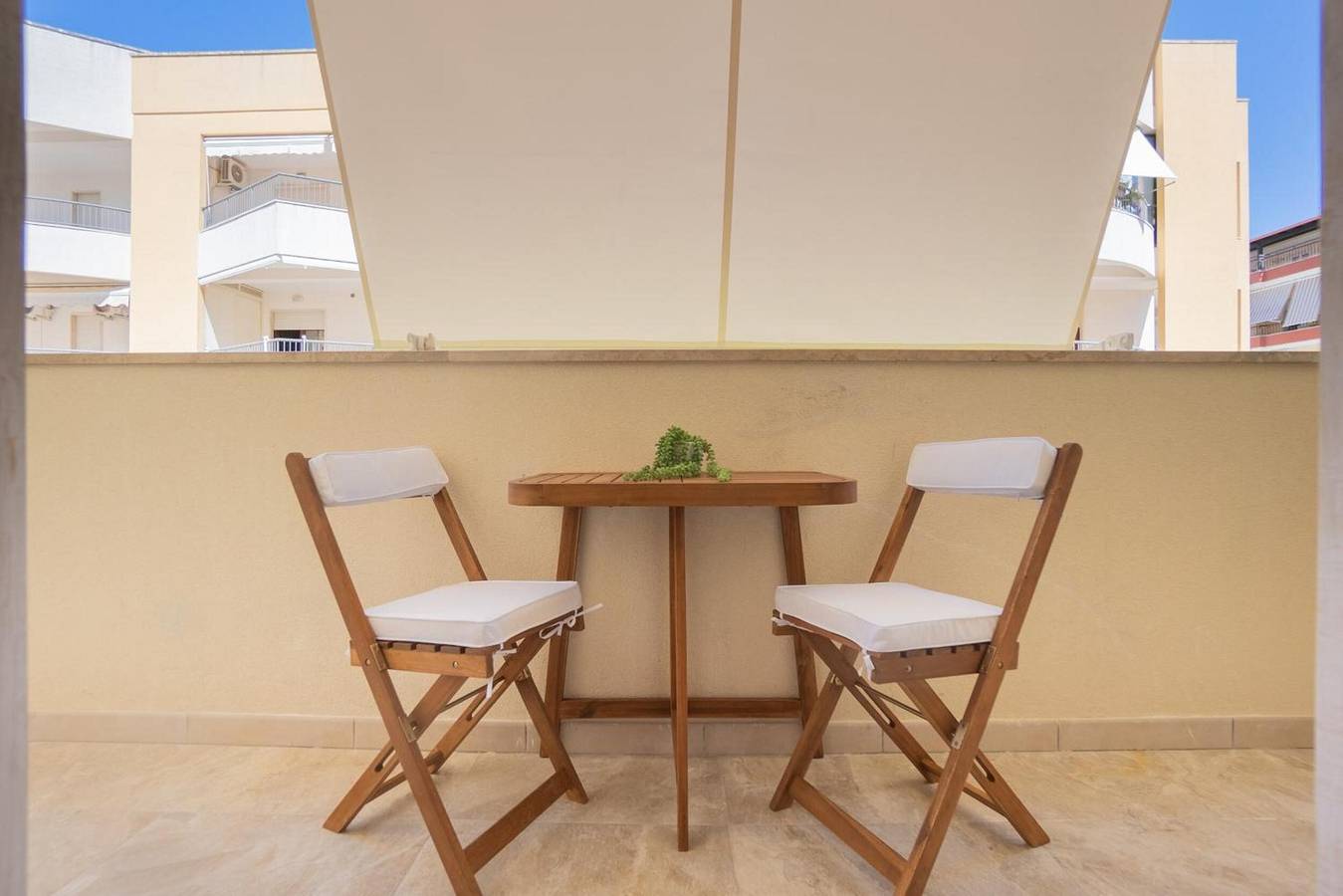 Ganze Wohnung, Apartment „Dimore Di Matilde - Mare Fuori“ mit Balkon und Klimaanlage in Gallipoli, Golf von Tarent