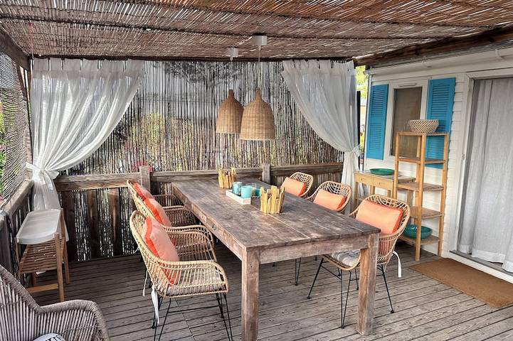 Camping für 5 Personen, mit Whirlpool und Terrasse sowie Pool und Sauna in Pampelonne