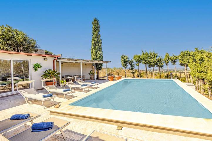 Villa for 8 people in Ragusa