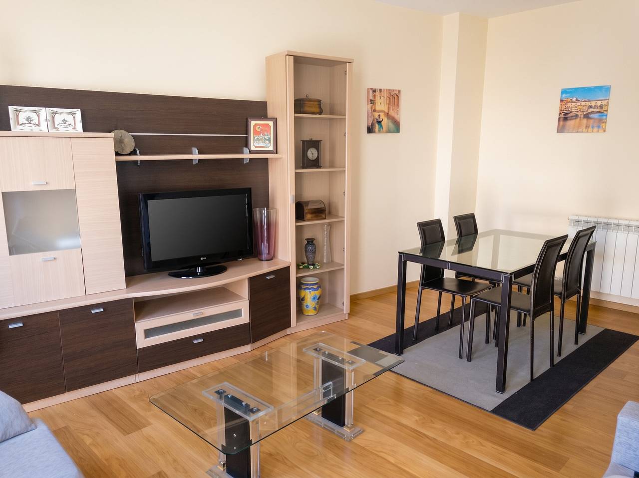 Entire apartment, Elegant apartment in Briones, 100 sqm, with terrace and parking in Briones, La Rioja Province