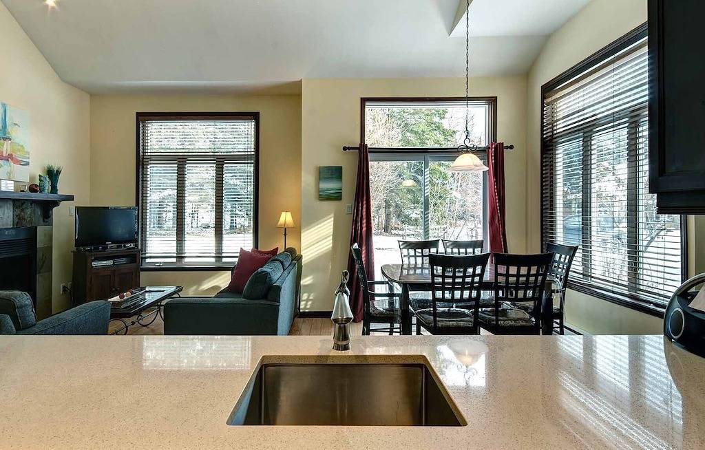 Hervorragendes Haus am Golfplatz mit 3 Bdrm 2 Bad in Mont-Tremblant