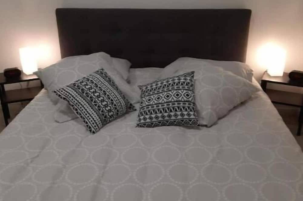 Apartamento entero, Comfortable apartment near the Sainte Croix lake in Régusse, Región Brignoles