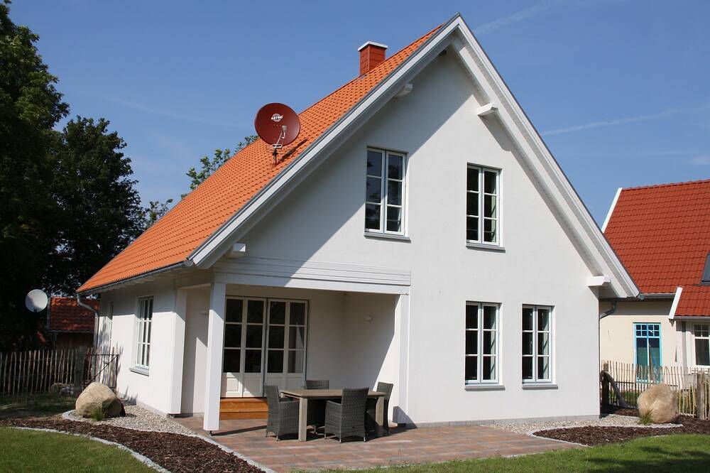 Ferienhaus \" Seegarten \" an der Ostsee, Wellnessbad, Kamin, free Wlan by Seaside in Rosenhagen, Dassow