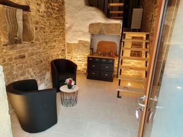 Chambre d’hôte pour 2 personnes, avec vue ainsi que terrasse et jardin, animaux acceptés à Château (Mâcon)
