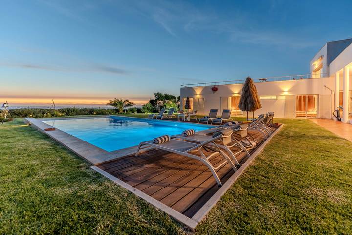 Casa de férias para 8 pessoas, com jardim e terraço em Encarnação