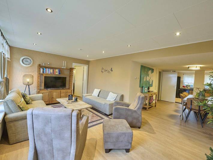 Ferienhaus für 8 Personen, mit Whirlpool und Garten