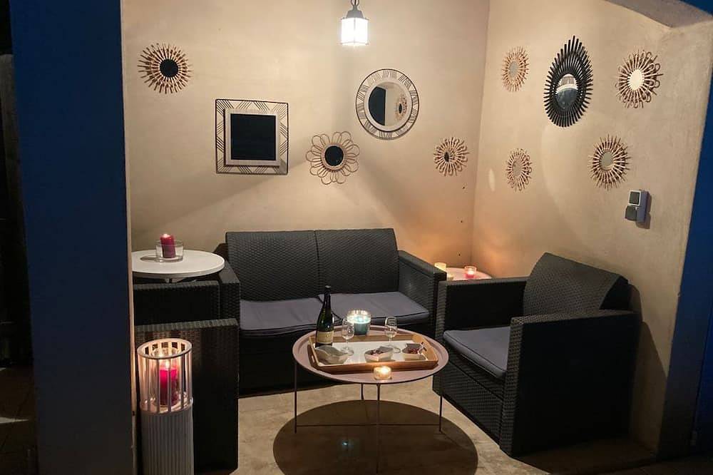 4 Schlafzimmer Villa mit privatem beheiztem Pool und großem umzäunten Garten in Lourmarin in Lourmarin, Regionaler Naturpark Luberon