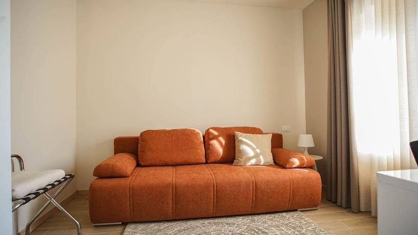 Appartement de vacances pour 3 personnes, avec piscine et jardin
