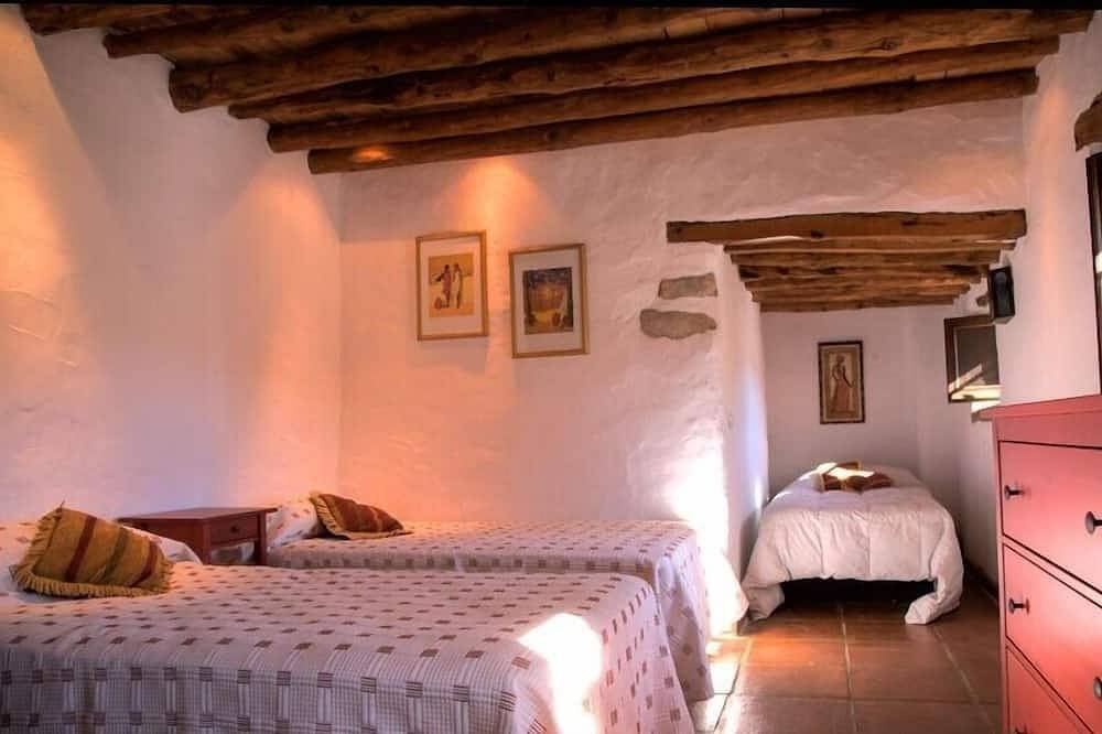 Fantastic property, great location! Pool, barbecue & pizza oven. in Grazalema, Sierra de Grazalema