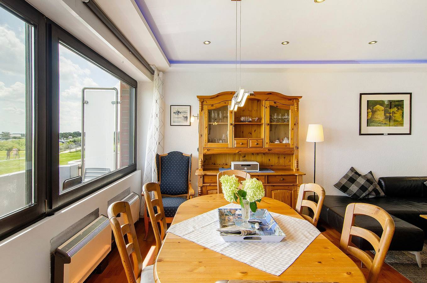 Entire apartment, Apartment 'Ferienwohnung Dünenblick' with Sea View, Balcony and Wi-Fi in Schillig Strand, Wangerland