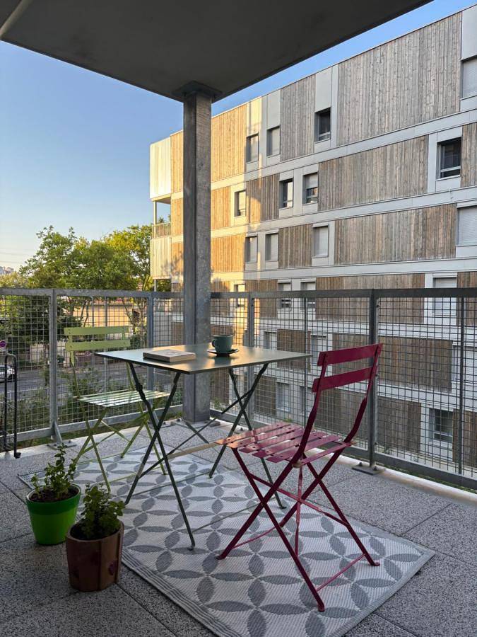 Appartement entier, Côté Parc - Cosy & neuf, parking & au pied du métro - Lyon in Vénissieux, Lyon et ses environs