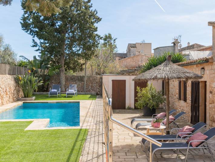 Casa de vacaciones para 4 personas, con terraza además de piscina y jardín - 1