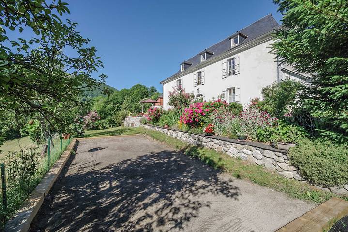 Gîte pour 7 personnes, avec jardin et terrasse