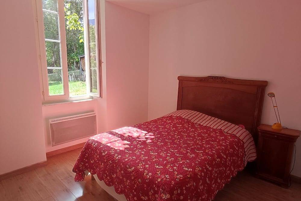 Ganze Wohnung, A 15 mn du Val Dallos, T3 6 Personnes sur Terrain Arboré de 700 m² in Beauvezer, Castellane und Umgebung